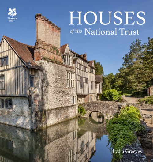 Houses of the National Trust: 2017 edition (New Third edition)