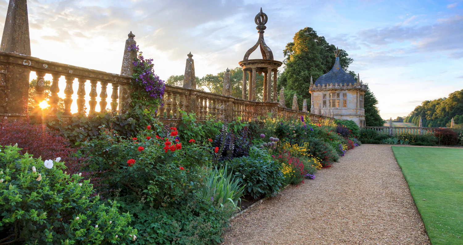 National Trust - Gardens of the National Trust: (Fourth edition) - Image 6